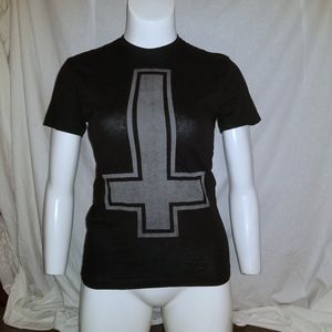 Inverted Cross Graphic T-shirt Size Small